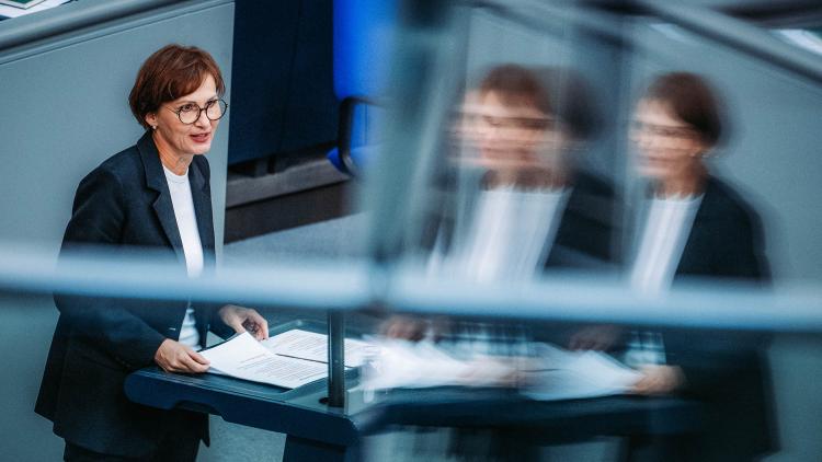 Bundesministerin Stark-Watzinger redet im Bundestag am 26.06.2022 zur Zukunft des BAföG, Foto: BMBF