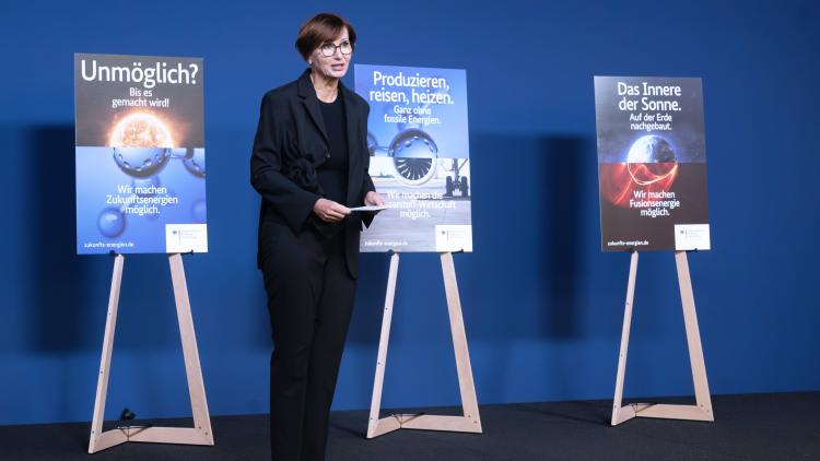 Bundesministerin Bettina Stark-Watzinger stellt die Kampagne zu den Zukunftsenergien vor
