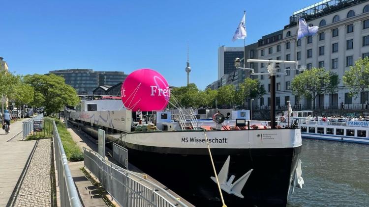 MS Wissenschaft in Berlin